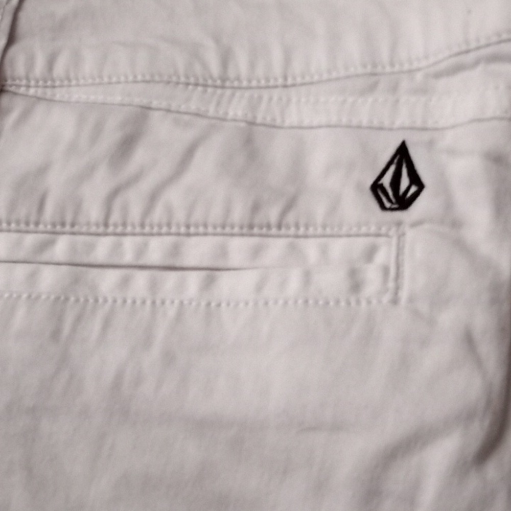 Volcom Shorts - Picture 4 of 5